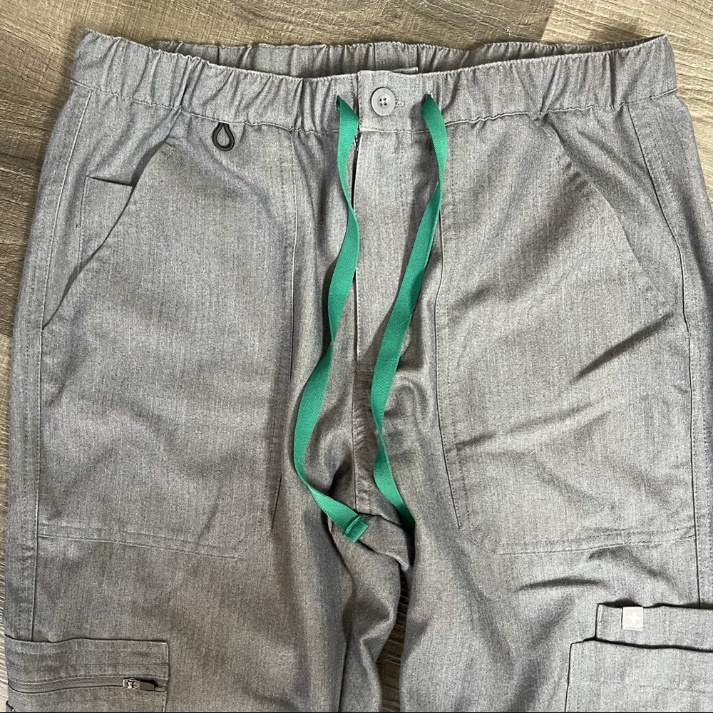 Men’s XS figs pants